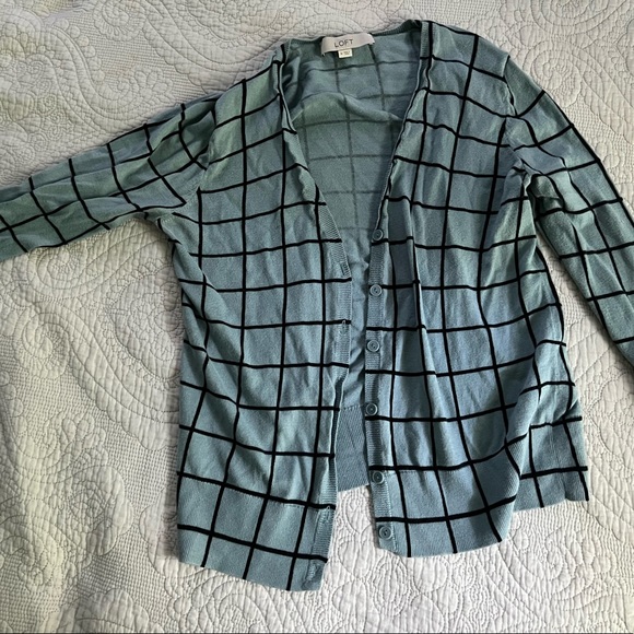 Loft Button Down Cardigan Medium - Picture 2 of 5